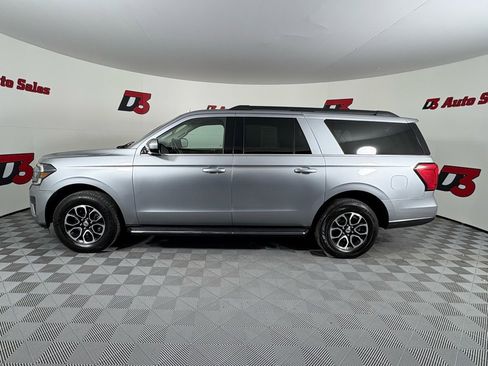 Used 2023 Ford Expedition Max XLT image 2