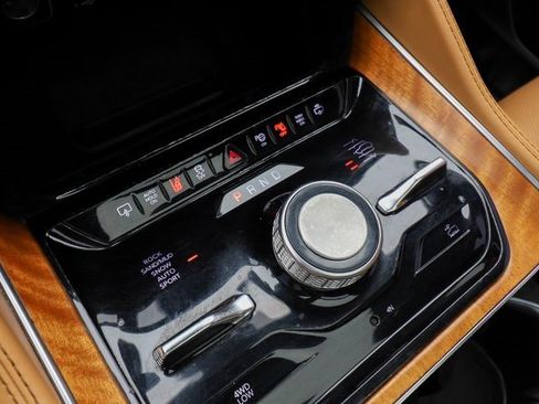 Used 2022 Jeep Grand Wagoneer Series III w/ Rear Seat Video Group 1 image 77