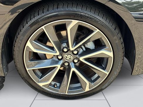 Used 2021 Toyota Corolla SE w/ Carpet Mat Package (TMS) FWD image 9