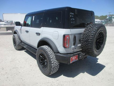 New 2026 Ford Bronco Outer Banks AWD/4WD image 8