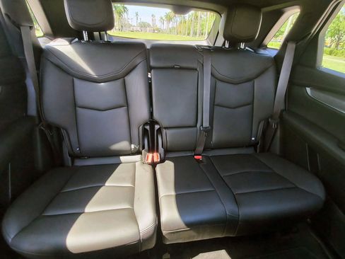 Used 2023 Cadillac XT5 Luxury FWD image 13