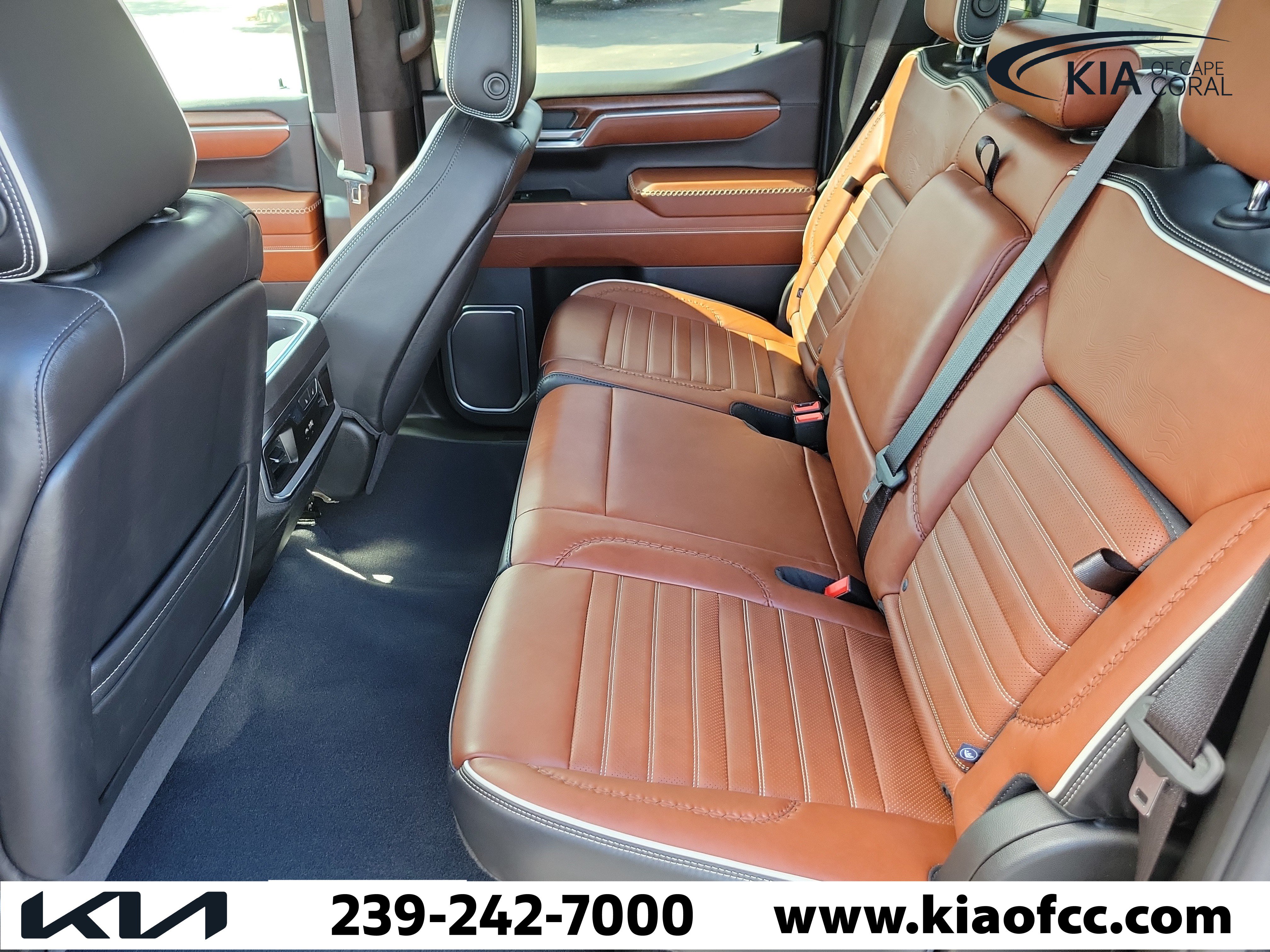 Used 2023 GMC Sierra 1500 Denali Ultimate AWD/4WD image 11