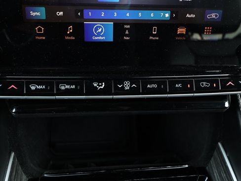 Used 2022 Jeep Wagoneer Series III AWD/4WD image 20