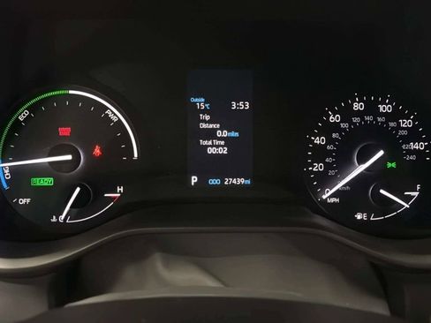 Used 2024 Toyota Sienna LE FWD image 11