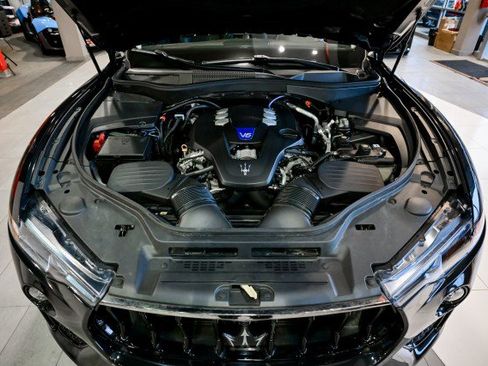 Used 2022 Maserati Levante Modena image 45