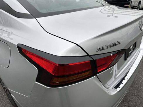 Used 2023 Nissan Altima 2.5 SV image 8