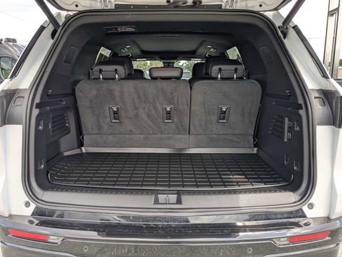 Used 2024 Chevrolet Traverse RS w/ LPO, Floor Liner Package AWD/4WD image 13