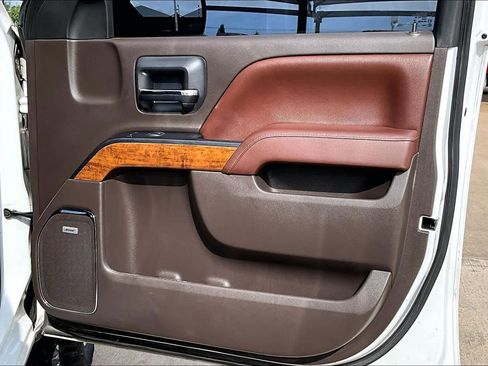 Used 2017 Chevrolet Silverado 1500 High Country image 23