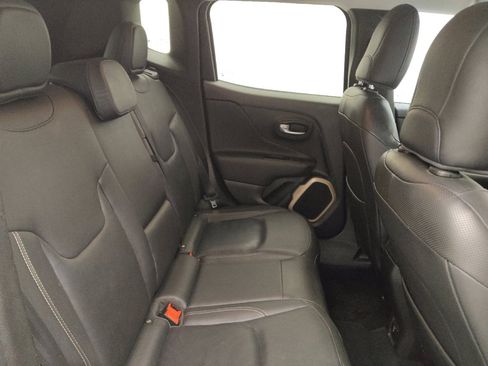 Used 2017 Jeep Renegade Limited FWD image 19