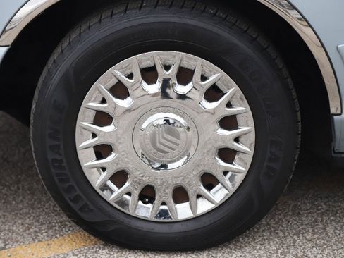 Used 2004 Mercury Grand Marquis GS image 37