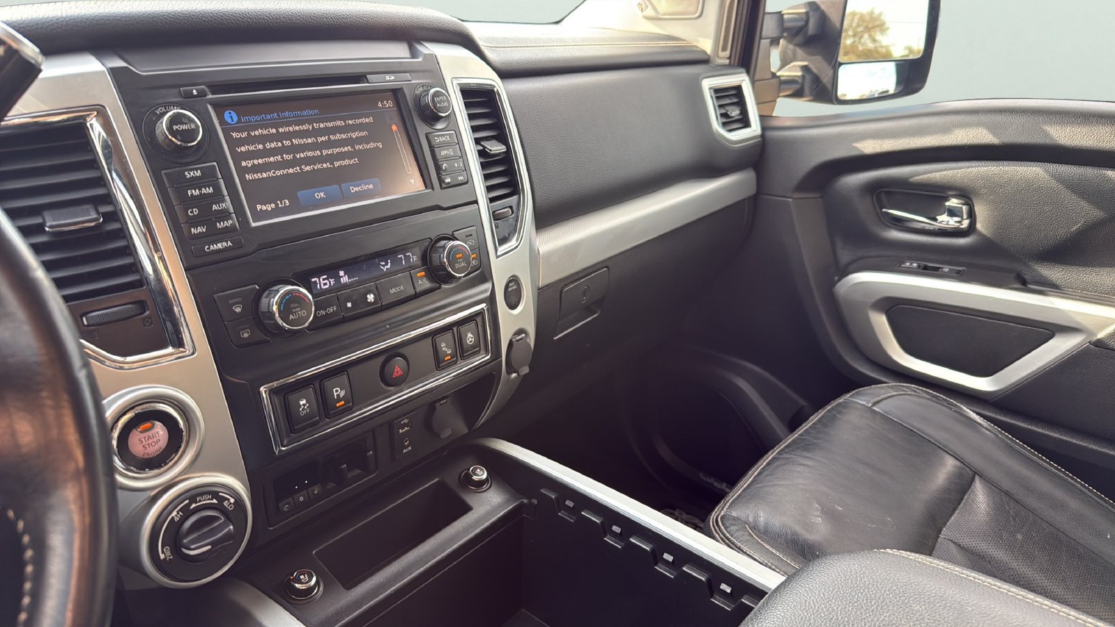 Used 2018 Nissan Titan PRO-4X w/ Pro-4x Convenience Package AWD/4WD image 17
