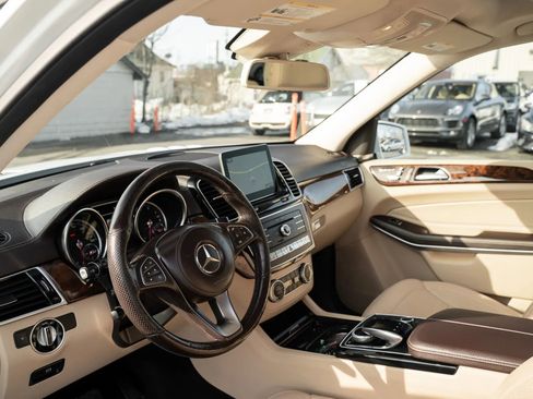 Used 2019 Mercedes-Benz GLS 550 4MATIC image 6