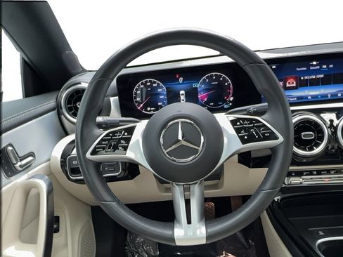 Used 2025 Mercedes-Benz CLA 250 image 35