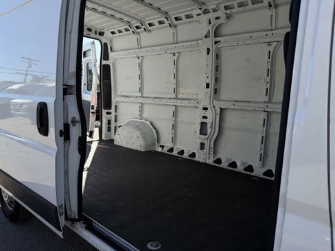 Used 2021 RAM ProMaster 2500 image 21