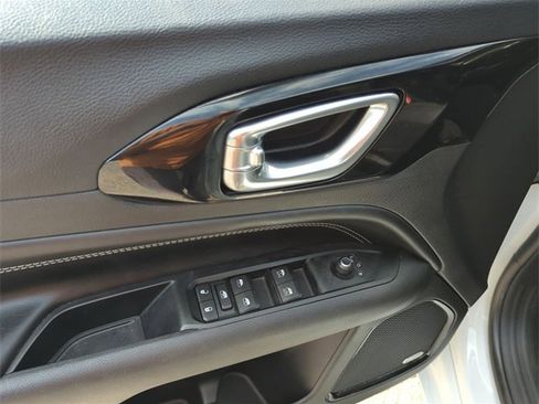 Used 2022 Jeep Compass High Altitude image 24