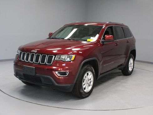 Used 2020 Jeep Grand Cherokee Laredo AWD/4WD image 6