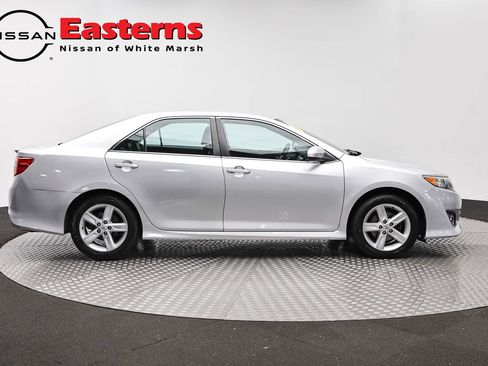 Used 2014 Toyota Camry SE FWD image 4