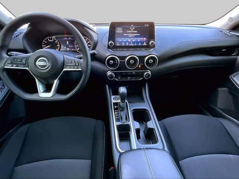 Used 2024 Nissan Sentra SV FWD image 15