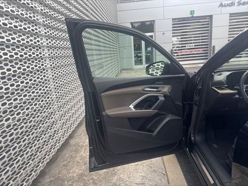 Certified 2025 Audi Q5 Premium Plus w/ Premium Plus AWD/4WD image 19