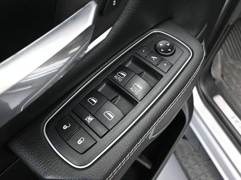 Used 2020 RAM 1500 Laramie image 19