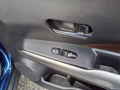 Certified 2020 Nissan Kicks SR image 25