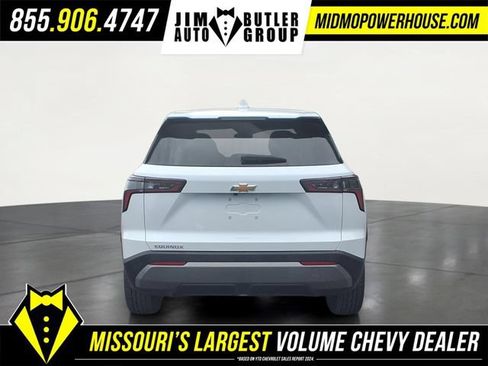 Used 2026 Chevrolet Equinox LT FWD image 3