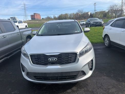 Used 2019 Kia Sorento LX image 9