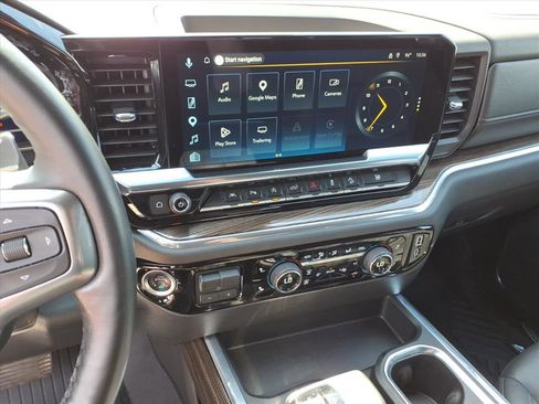 Used 2024 Chevrolet Silverado 1500 LT Trail Boss w/ Convenience Package II AWD/4WD image 28