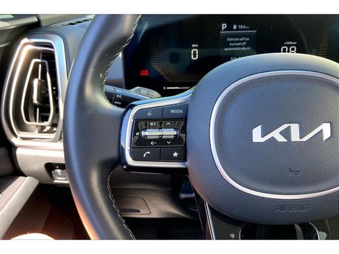 Used 2024 Kia Sorento S AWD/4WD image 17