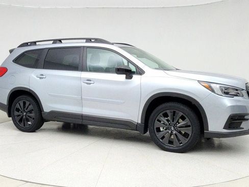 Used 2022 Subaru Ascent Onyx Edition image 3