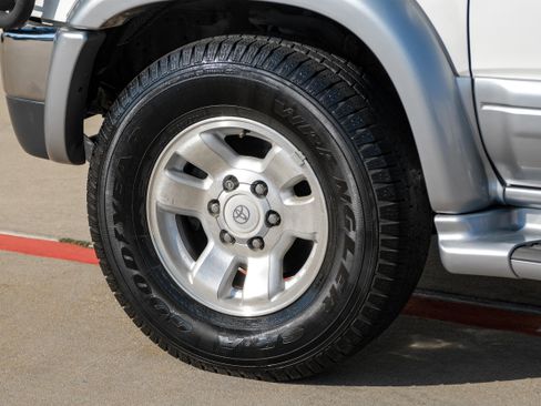 Used 1998 Toyota 4Runner Limited image 46