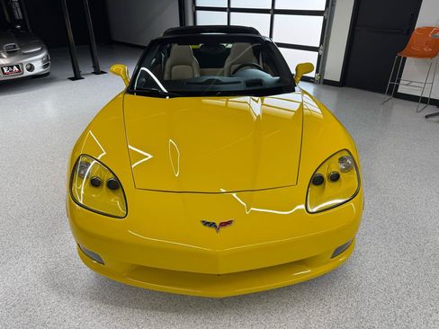 Used 2007 Chevrolet Corvette Coupe w/ Preferred Equipment Group RWD image 21