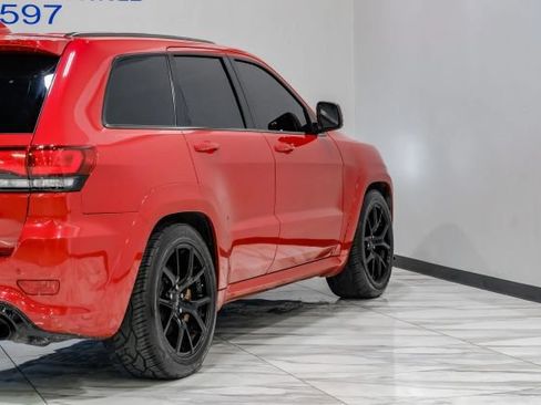 Used 2018 Jeep Grand Cherokee SRT AWD/4WD image 14