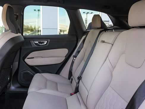 New 2026 Volvo XC60 B5 Core image 21