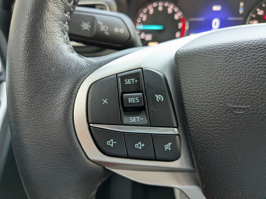 Used 2024 Ford Explorer XLT w/ Equipment Group 202A AWD/4WD image 20
