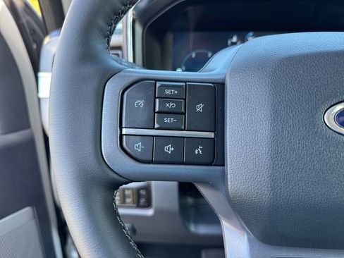 New 2026 Ford F250 Lariat w/ Black Appearance Package image 23