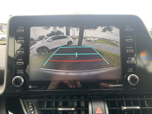 Used 2020 Toyota C-HR LE image 25