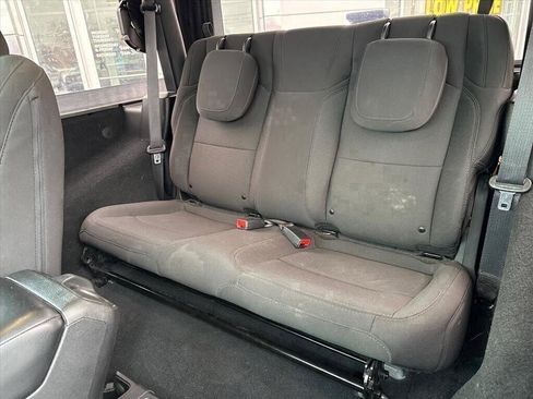 Used 2023 Jeep Wrangler Sport image 21