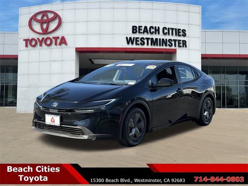 Used 2024 Toyota Prius LE image 6