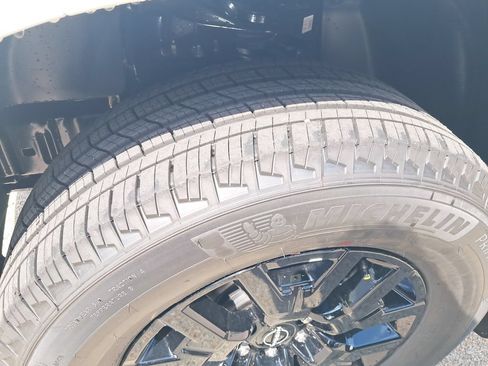 New 2026 Nissan Frontier SV w/ All-Weather Content Package AWD/4WD image 29