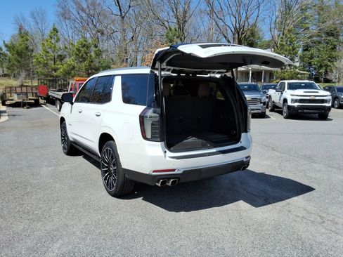 Certified 2025 Chevrolet Tahoe High Country AWD/4WD image 17