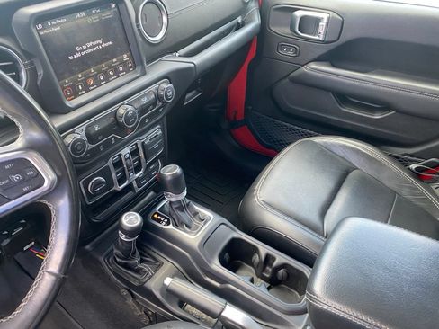 Used 2020 Jeep Gladiator Overland AWD/4WD image 22
