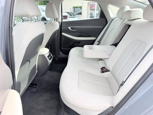 Used 2025 Hyundai Sonata SEL FWD image 21