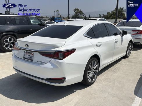Used 2021 Lexus ES 300h w/ Premium Package FWD image 9