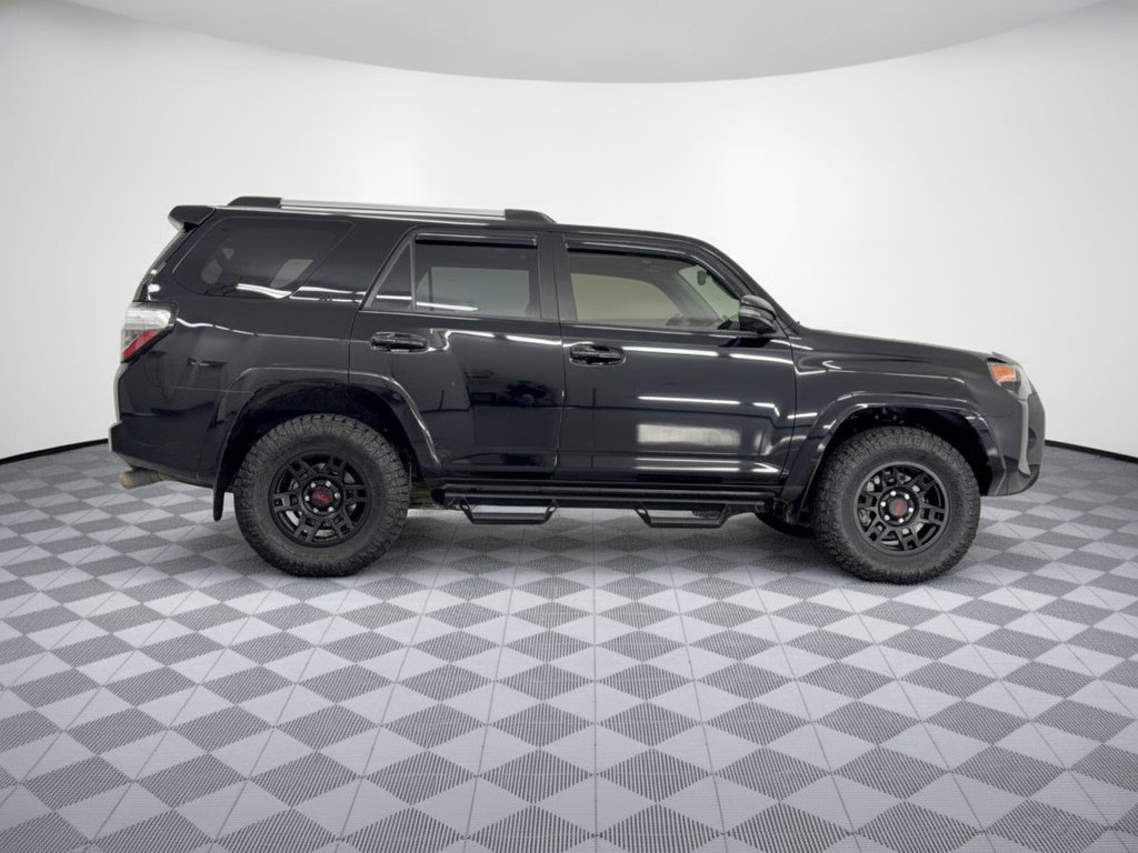 Used 2024 Toyota 4Runner SR5 Premium w/ Moonroof Package AWD/4WD image 8