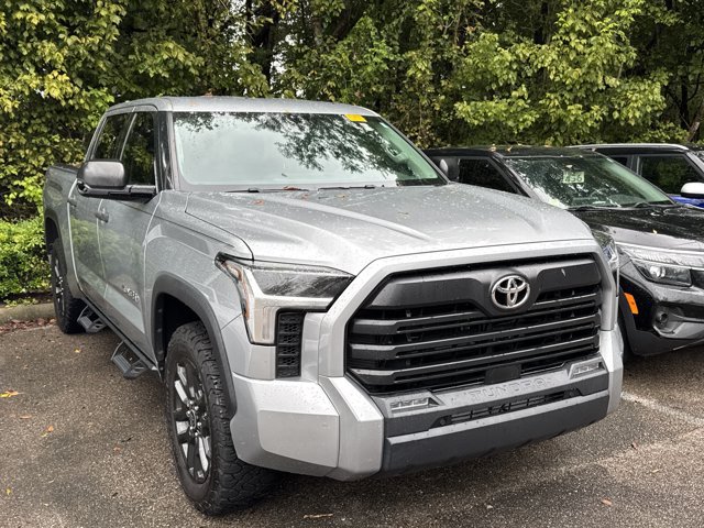 Used 2023 Toyota Tundra SR5 w/ SR5 Convenience Package AWD/4WD image 11