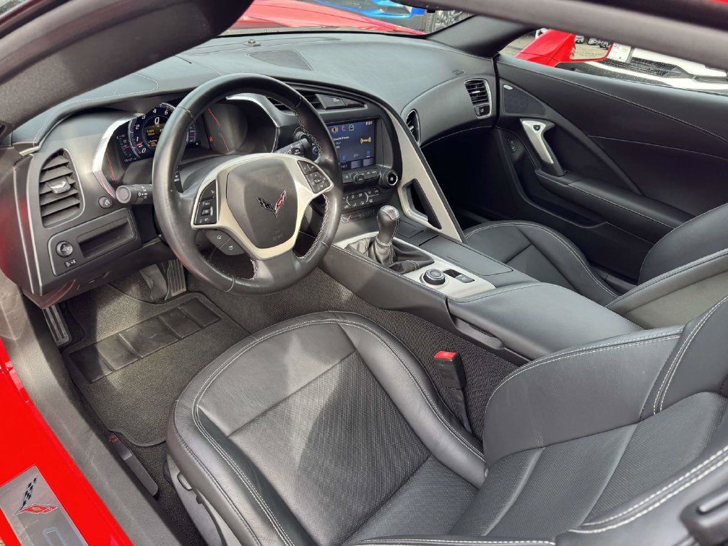 Used 2015 Chevrolet Corvette Stingray Coupe RWD image 14