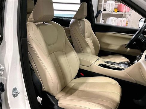 Certified 2025 INFINITI QX60 Sensory image 28