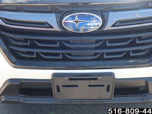 Used 2023 Subaru Forester Limited AWD/4WD image 32