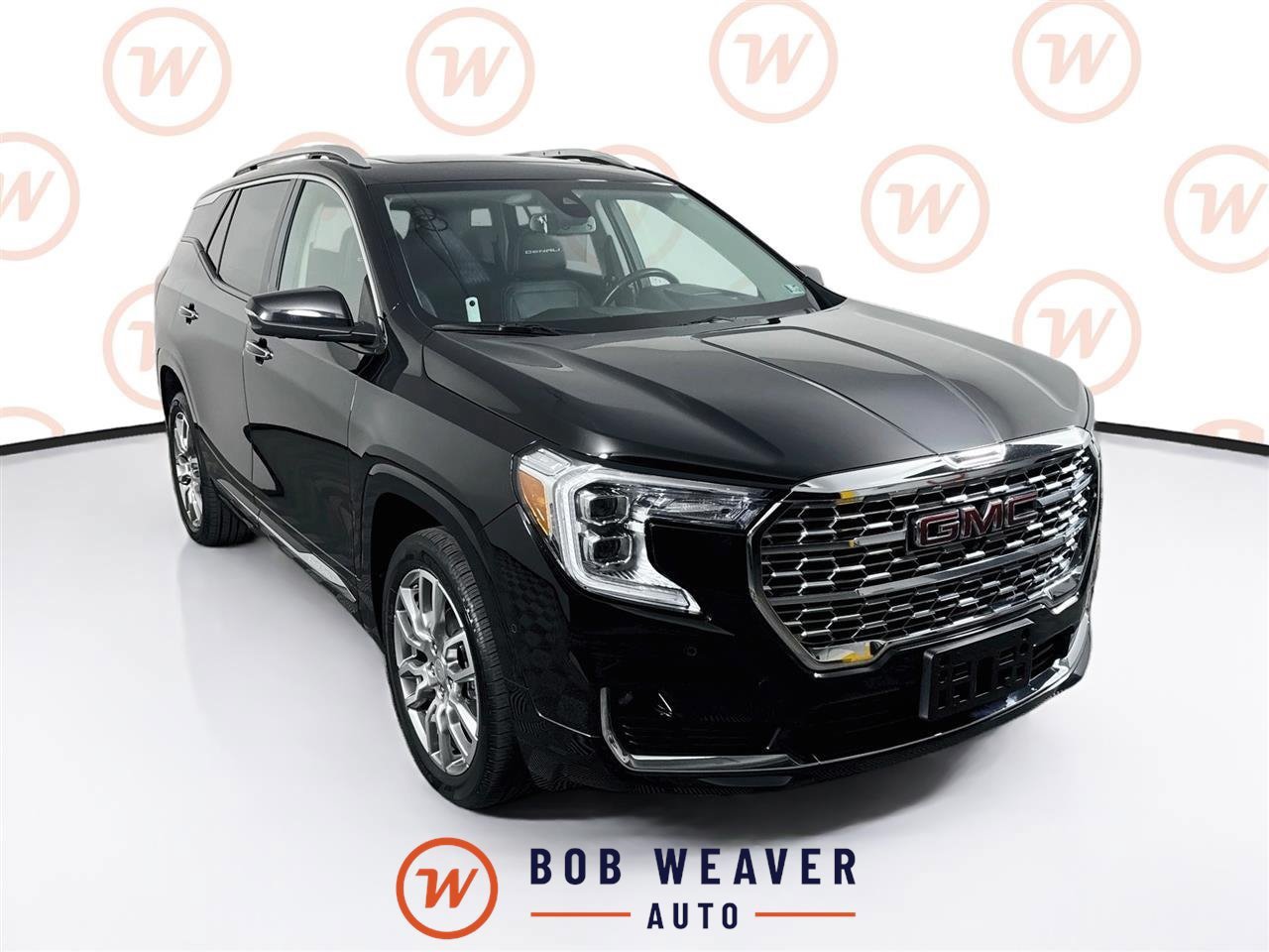 Used 2023 GMC Terrain Denali w/ Denali Premium Package AWD/4WD image 1